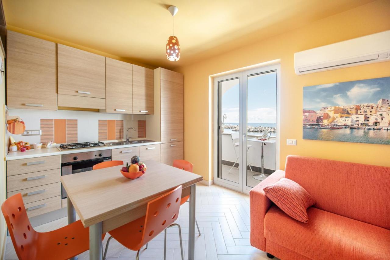 Vila Casa Cinzia In Marina Di Corricella Procida Exteriér fotografie