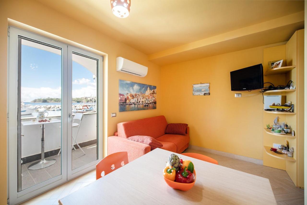 Vila Casa Cinzia In Marina Di Corricella Procida Exteriér fotografie