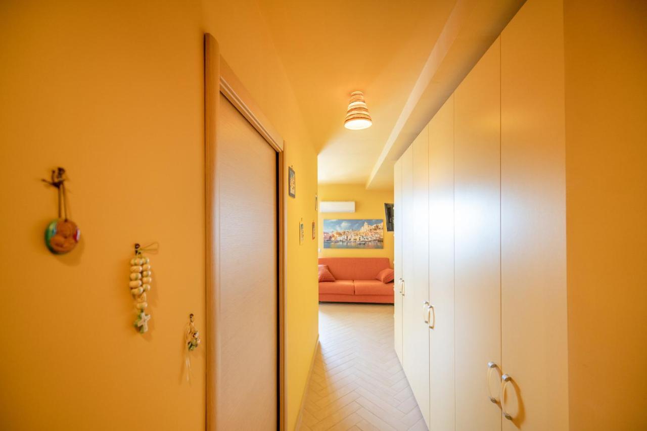Vila Casa Cinzia In Marina Di Corricella Procida Exteriér fotografie